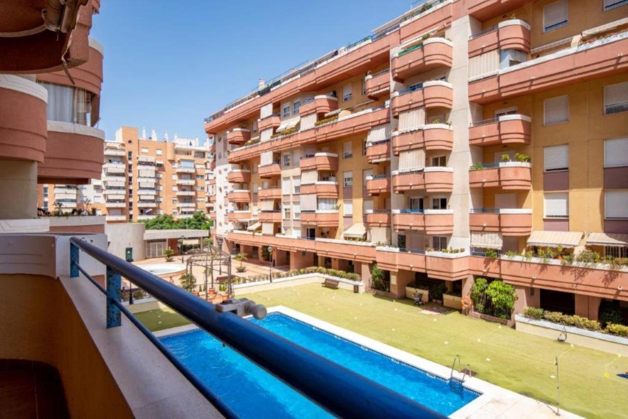 Apartamento Piscis Litoral Malaga Bagian luar foto