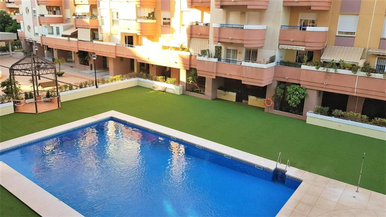 Apartamento Piscis Litoral Malaga Bagian luar foto